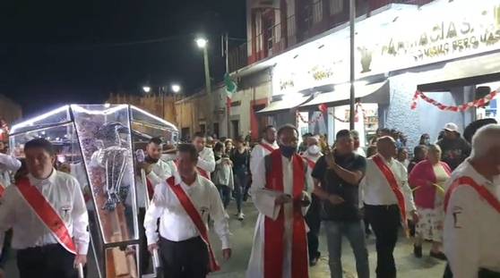 Tradicional recorrido de la Preciosa Sangre de Cristo a su templo – 2022